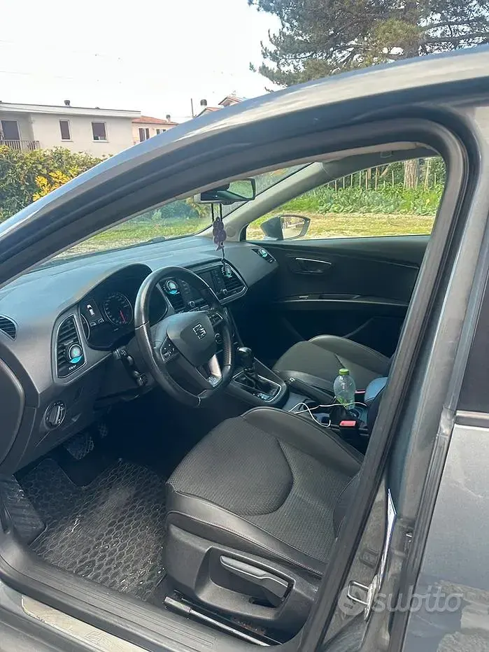 Usata Seat Leon FR 150 CV (110 kW) 2014 Grigio Berlina