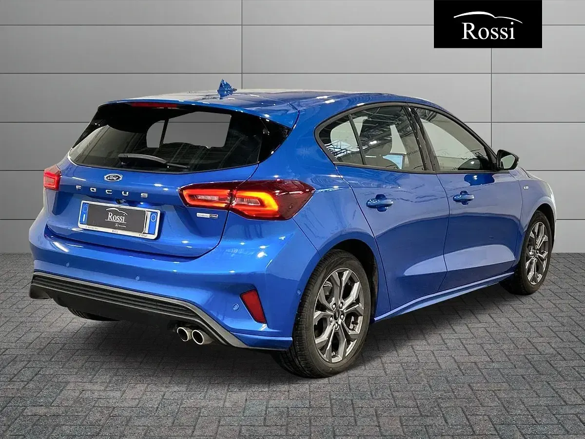 Usata Ford Focus ST-Line 125 CV (91 kW) 2022 Grigio scuro met Berlina