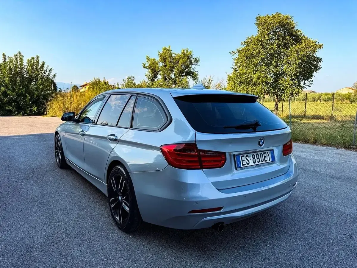 Usata BMW 316 Sport Line 116 CV (85 kW) 2013 Argento Station wagon