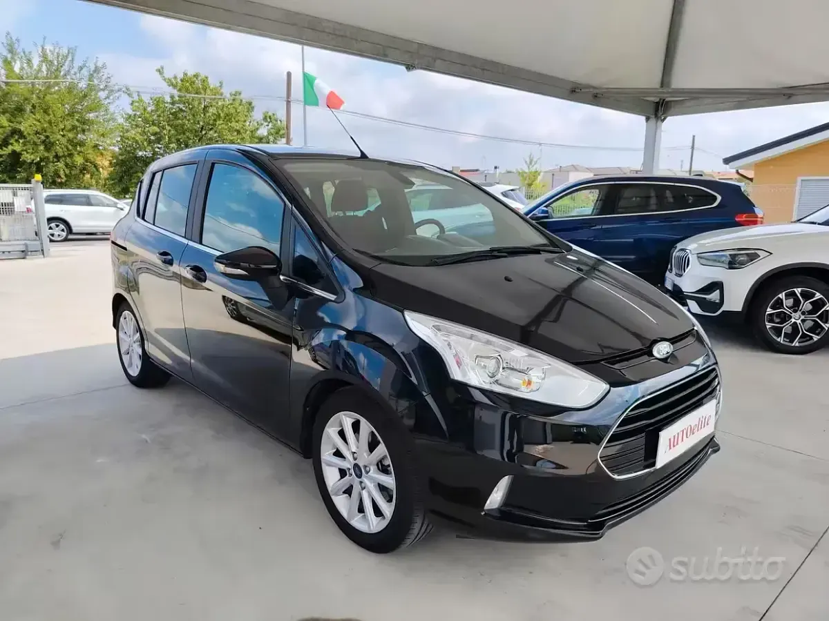 Usata Ford B-MAX Titanium 87 CV (63 kW) 2017 Nero Monovolume