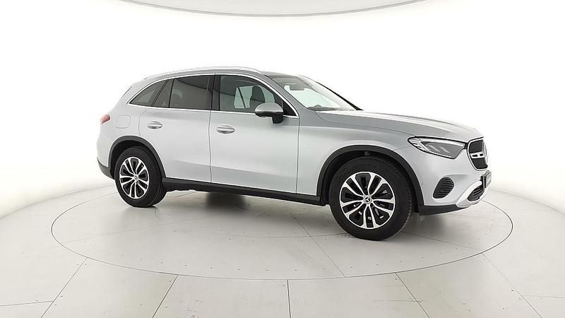 Usata Mercedes GLC220 Advanced Plus 197 CV (144 kW) 2022 Argento iridio SUV