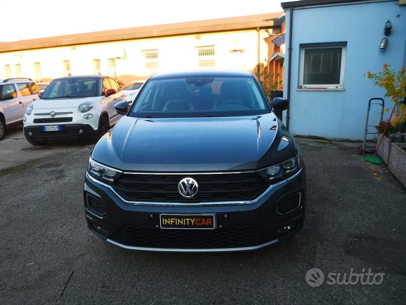 Usata VW T-Roc Advance 150 CV (110 kW) 2018 Grigio SUV