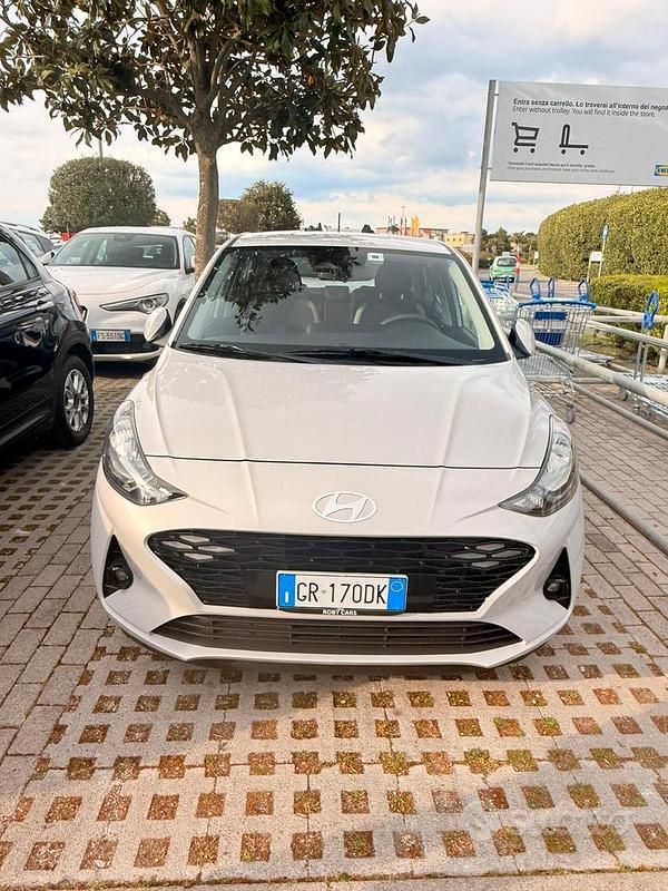 Usata Hyundai i10 2024 Grigio Utilitaria