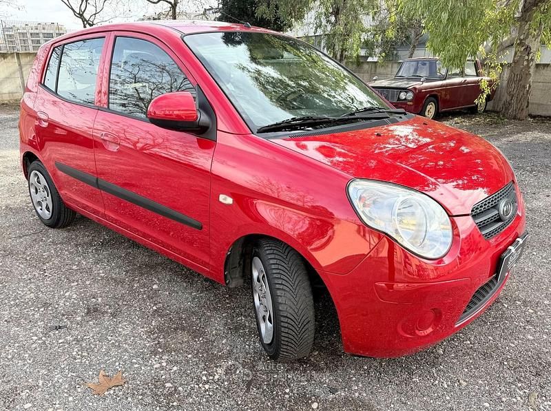 Usata Kia Picanto 60 CV (44 kW) 2009 Rosso Utilitaria