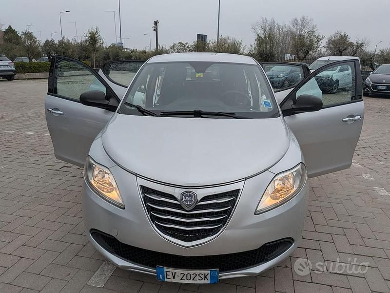Usata Lancia Ypsilon Silver 2014 Grigio Utilitaria