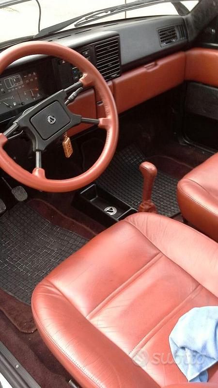 Usata Autobianchi Y10 56 CV (41 kW) 1992 Nero Utilitaria