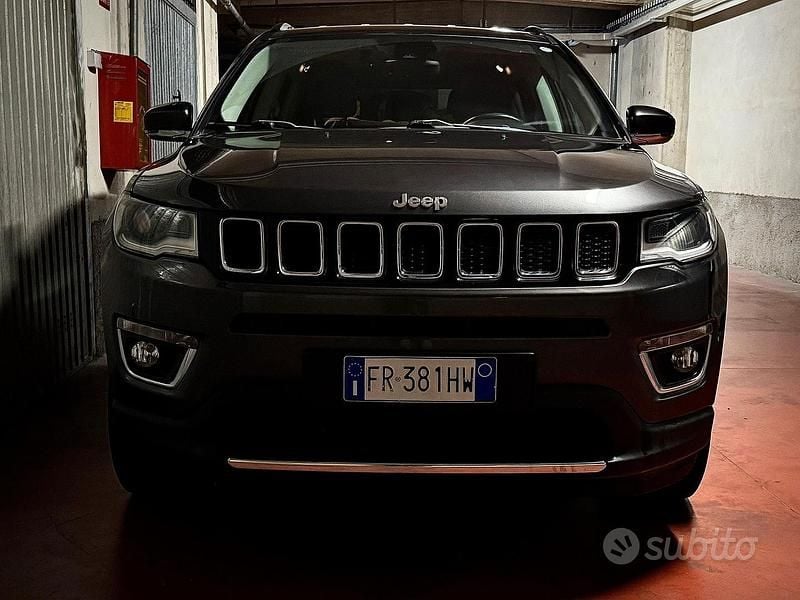 Usata Jeep Compass Limited 140 CV (102 kW) 2018 Grigio SUV