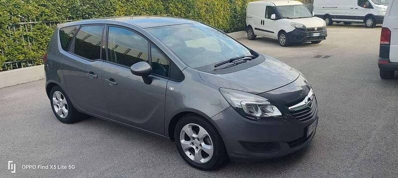 Usata Opel Meriva 120 CV (88 kW) 2016 Bronzo Monovolume