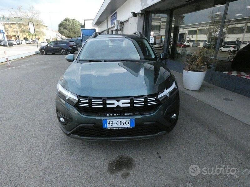 Nuova Dacia Sandero Expression 91 CV (66 kW) 2025 Verde Berlina