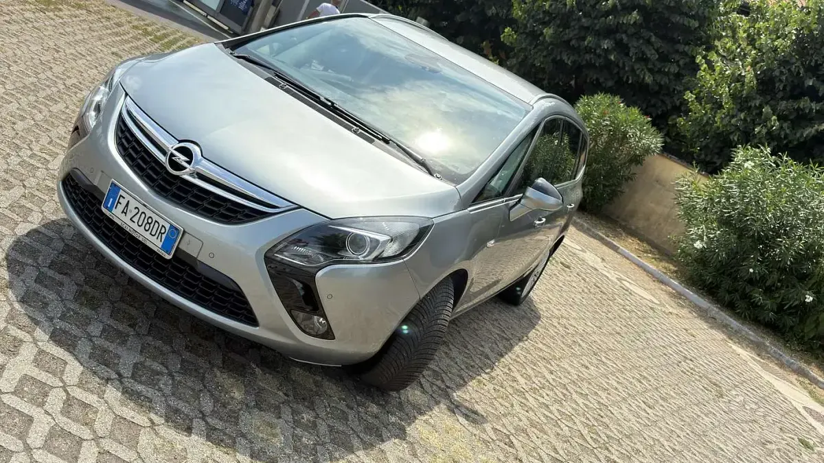 Usata Opel Zafira 150 CV (110 kW) 2015 Monovolume