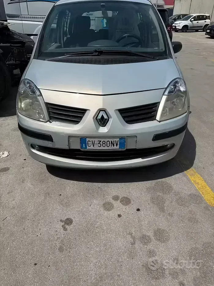 Usata Renault Modus 75 CV (55 kW) 2005 Grigio Monovolume