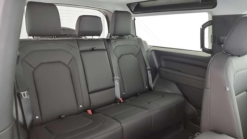 Nuova Land Rover Defender S 200 CV (147 kW) 2026 Gray SUV