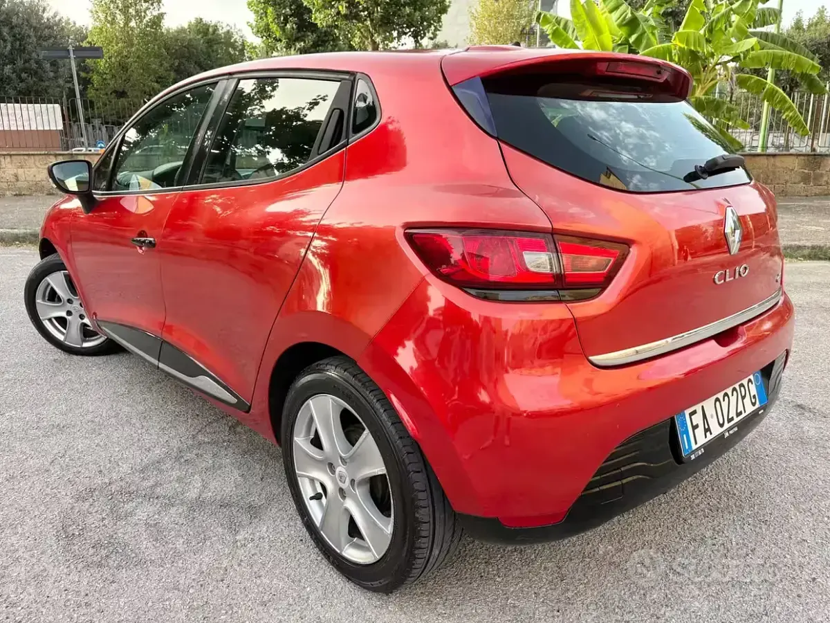 Usata Renault Clio IV 75 CV (55 kW) 2015 Marrone Berlina