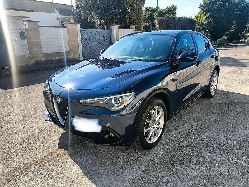 Usata Alfa Romeo Stelvio Business 210 CV (154 kW) 2018 Blu SUV