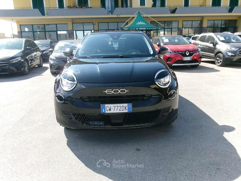 Usata Fiat 600 La Prima 101 CV (74 kW) 2024 Nero SUV