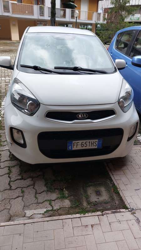 Bianco Usata 2016 Kia Picanto Utilitaria | 6000 € (Ottimo prezzo) - Immagine 1/4