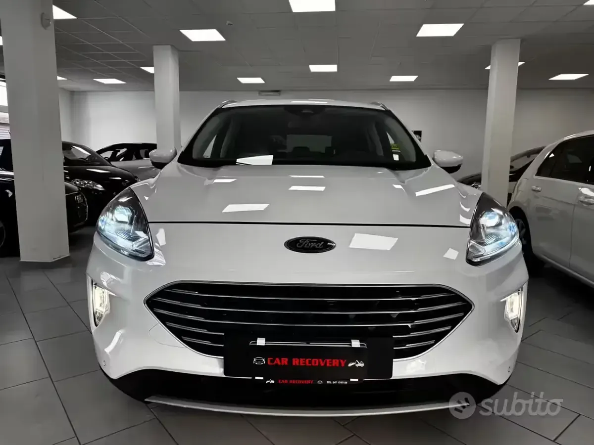 Usata Ford Kuga Titanium 120 CV (88 kW) 2021 Bianco SUV