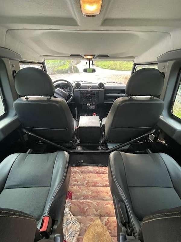 Usado Land Rover Defender 122 CV (89 kW) 2012 Negro Familiar