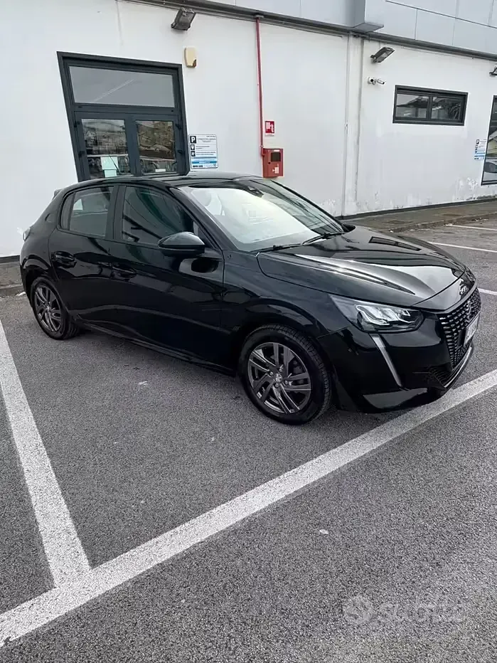 Usata Peugeot 208 75 CV (55 kW) 2022 Nero Utilitaria