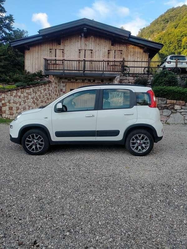 Usata 2017 Fiat Panda Easy Due volumi | 11.200 € (Molto cara) - Immagine 1/4