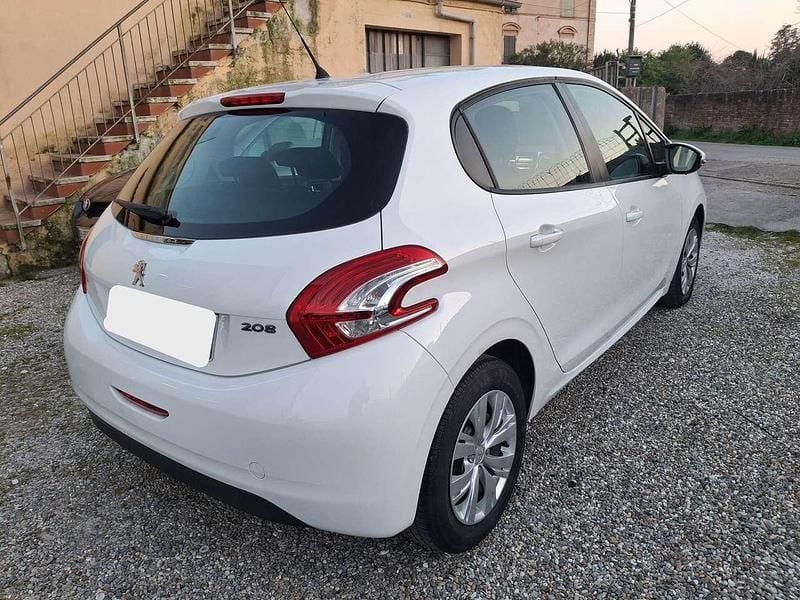 Usata Peugeot 208 Active 68 CV (50 kW) 2013 Bianco Utilitaria