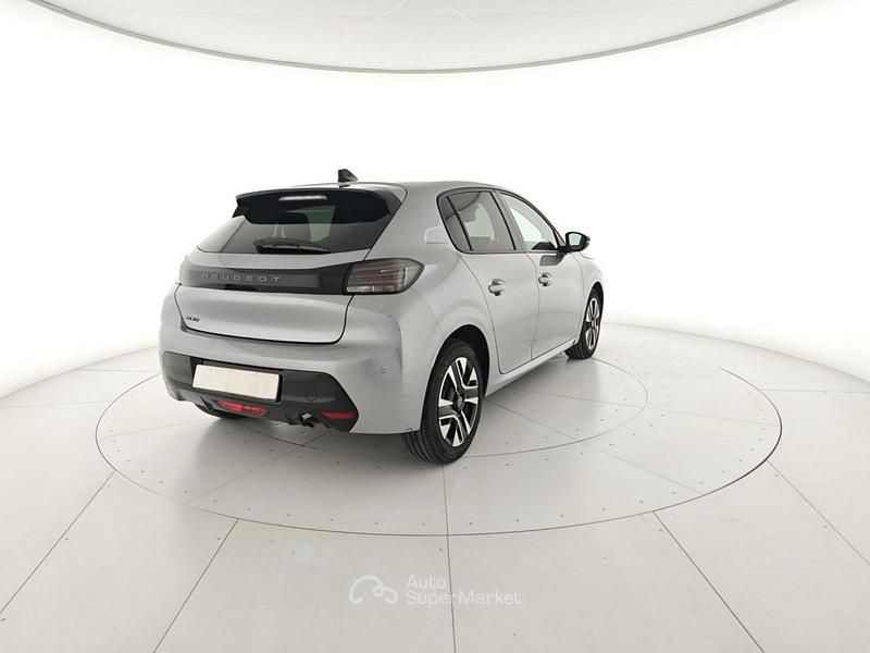 Usata Peugeot 208 Allure 101 CV (74 kW) 2025 Argento Utilitaria