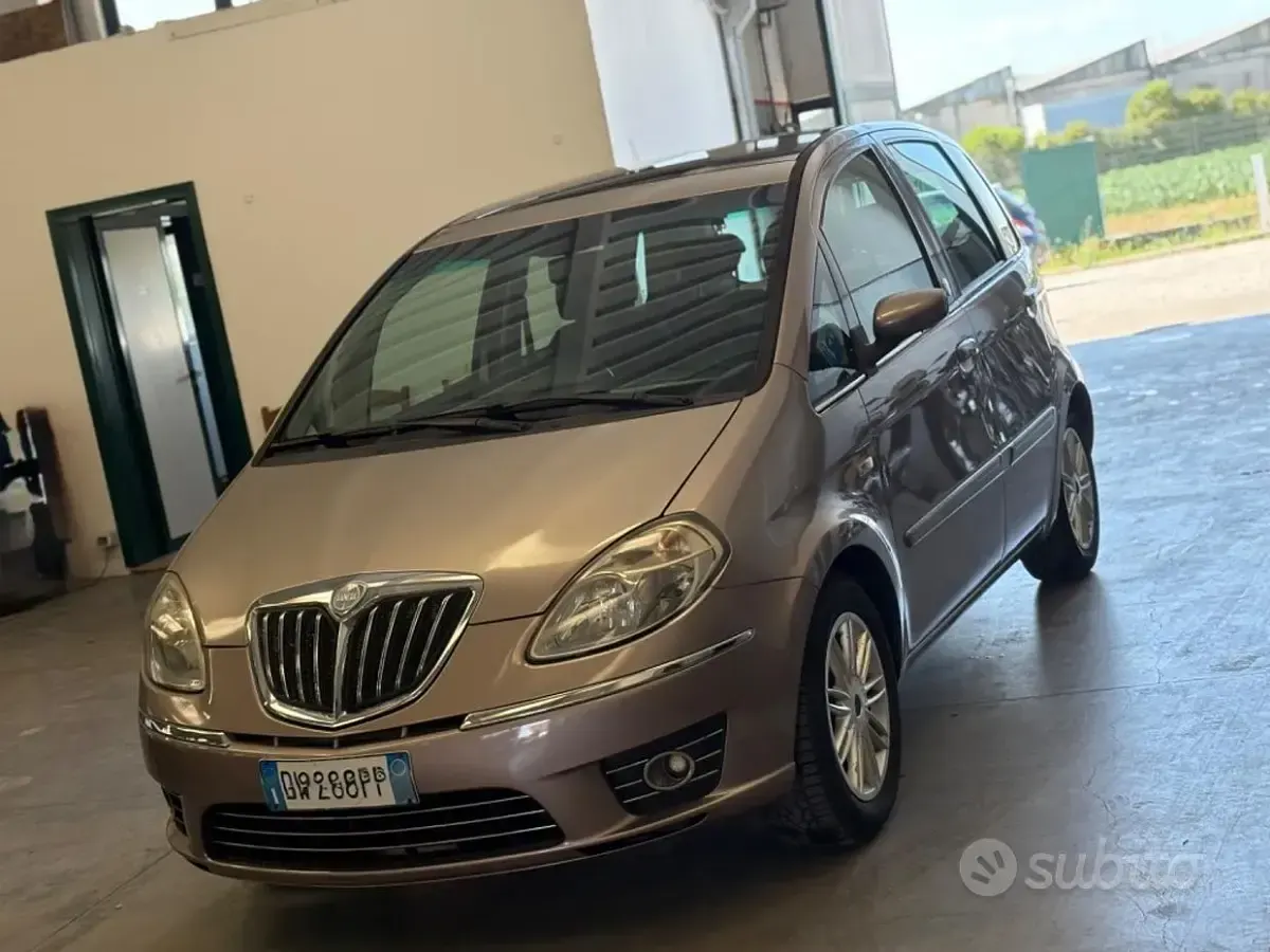 Usata Lancia Musa 77 CV (56 kW) 2009 Monovolume