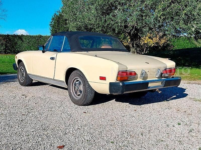 Usata Fiat 124 Spider 104 CV (76 kW) 1980 Beige Cabrio