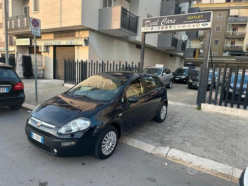 Blu Usata 2010 Fiat Punto Evo Dynamic Due volumi | 4900 € (Molto cara) - Immagine 1/4