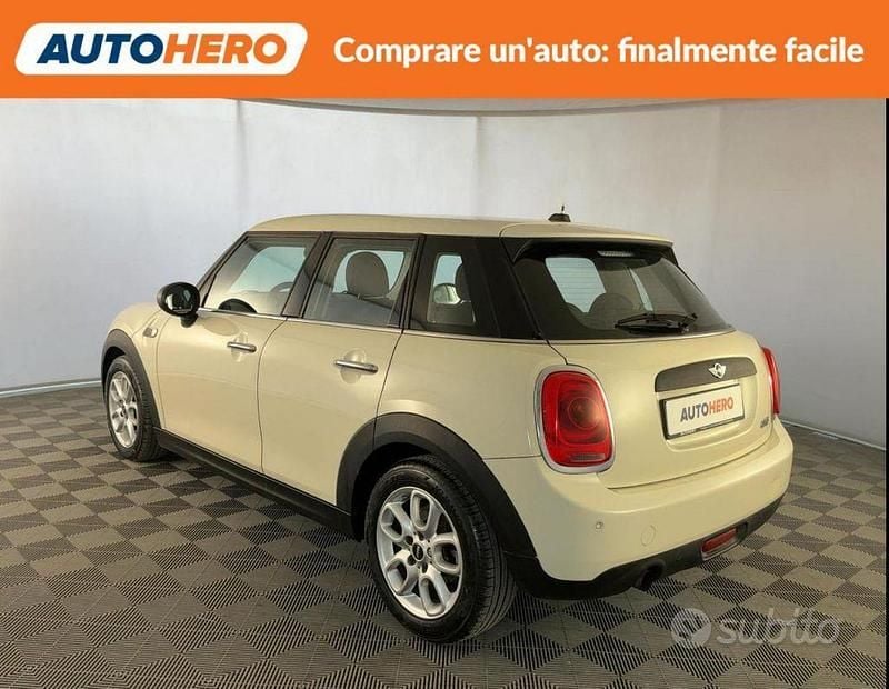 Usata Mini ONE 102 CV (75 kW) 2017 Bianco Utilitaria