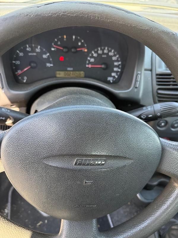 Usata Fiat Punto 80 CV (58 kW) 2001 Nero Utilitaria