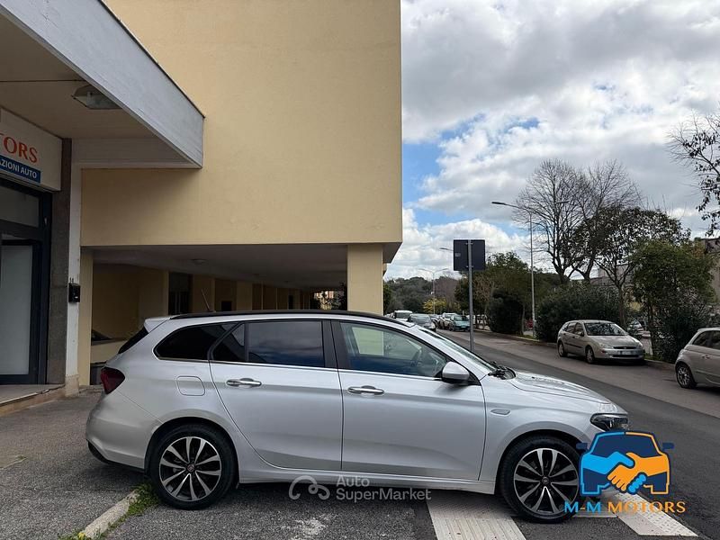 Usata Fiat Tipo Lounge 120 CV (88 kW) 2020 Gray Station wagon