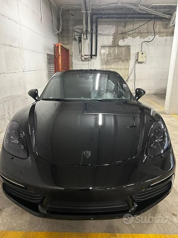 Usata Porsche 718 Cayman 300 CV (220 kW) 2020 Nero Coupé