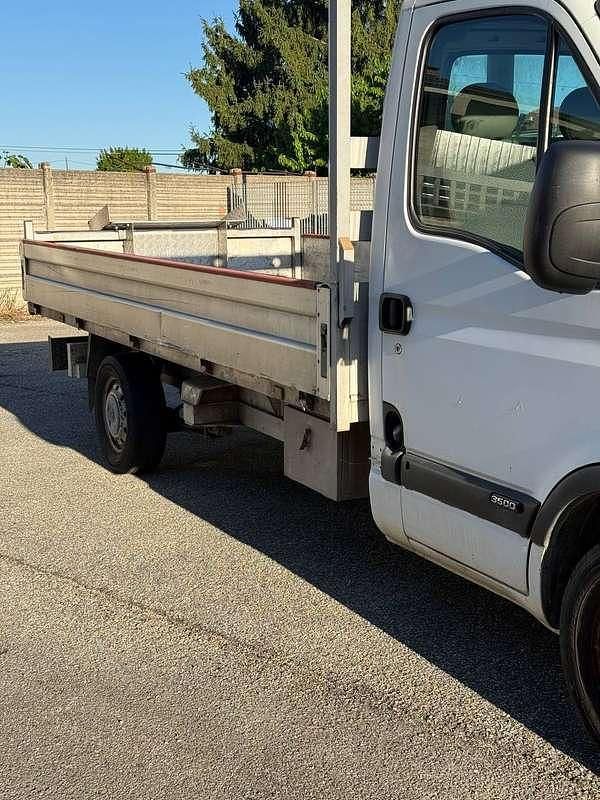 Usata Opel Movano 116 CV (85 kW) 2005 Bianco Furgone