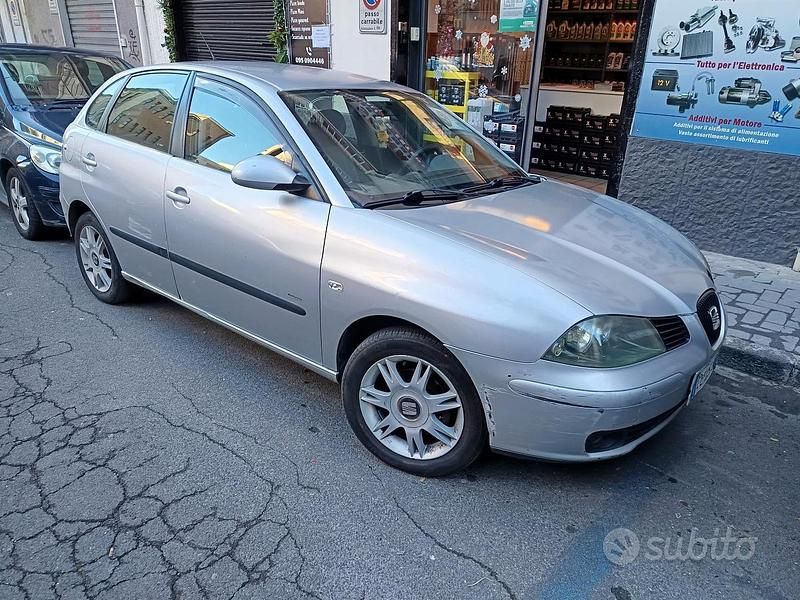 Usata Seat Ibiza 2002 Grigio Berlina