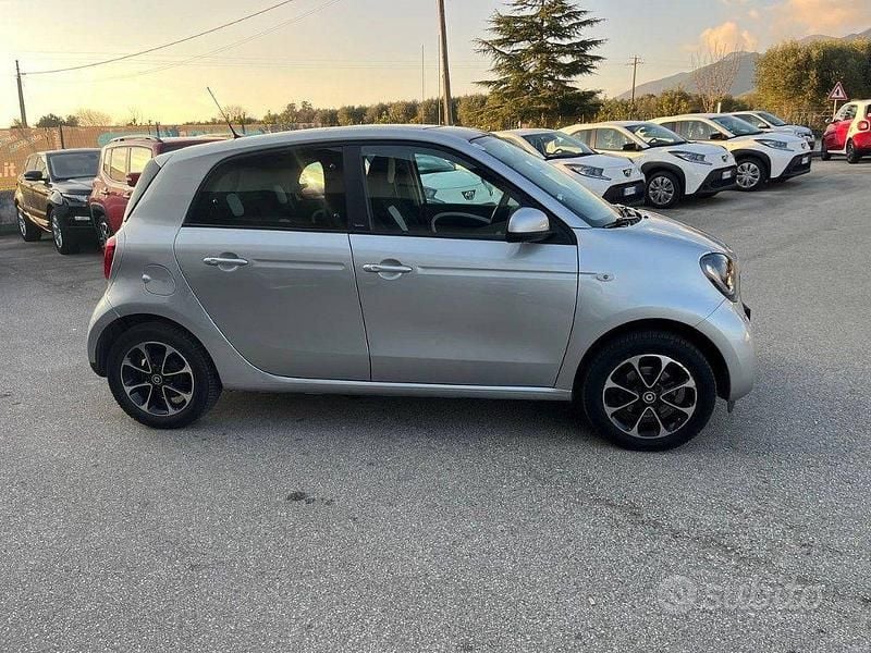Usata Smart ForFour Passion 71 CV (52 kW) 2015 Giallo Utilitaria
