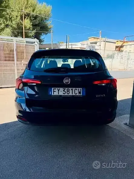 Usata Fiat Tipo Lounge 120 CV (88 kW) 2019 Bluazzurro Station wagon