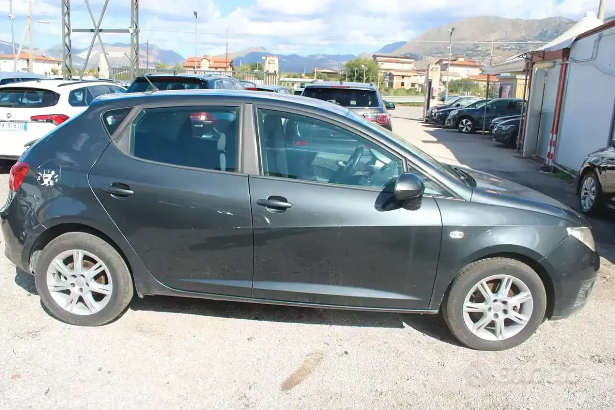 Usata Seat Ibiza Style 90 CV (66 kW) 2010 Nero Berlina