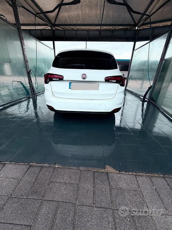 Usata Fiat Tipo 120 CV (88 kW) 2019 Bianco Station wagon