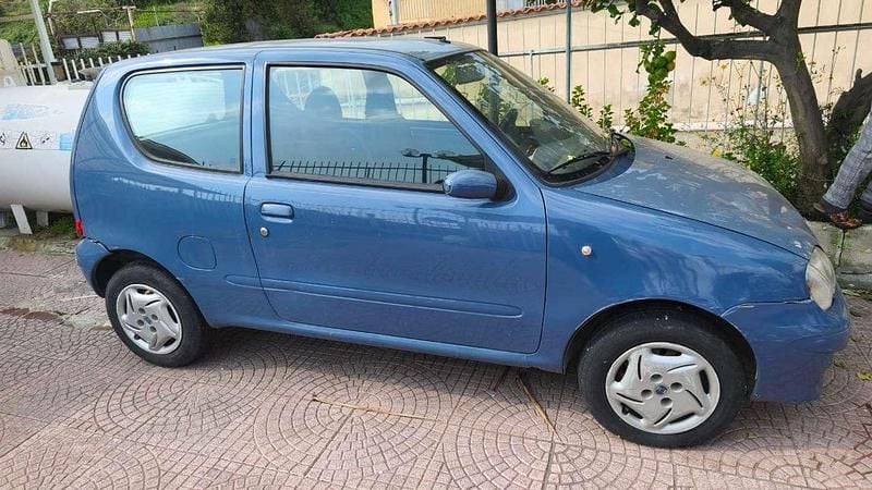 Usata Fiat 600 Anniversary 54 CV (39 kW) 2006 Blu/azzurro Utilitaria