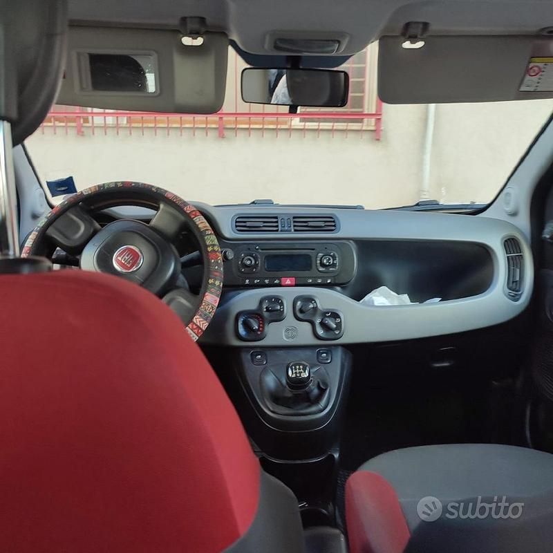 Usata Fiat Panda Easy 70 CV (51 kW) 2014 Nero Berlina