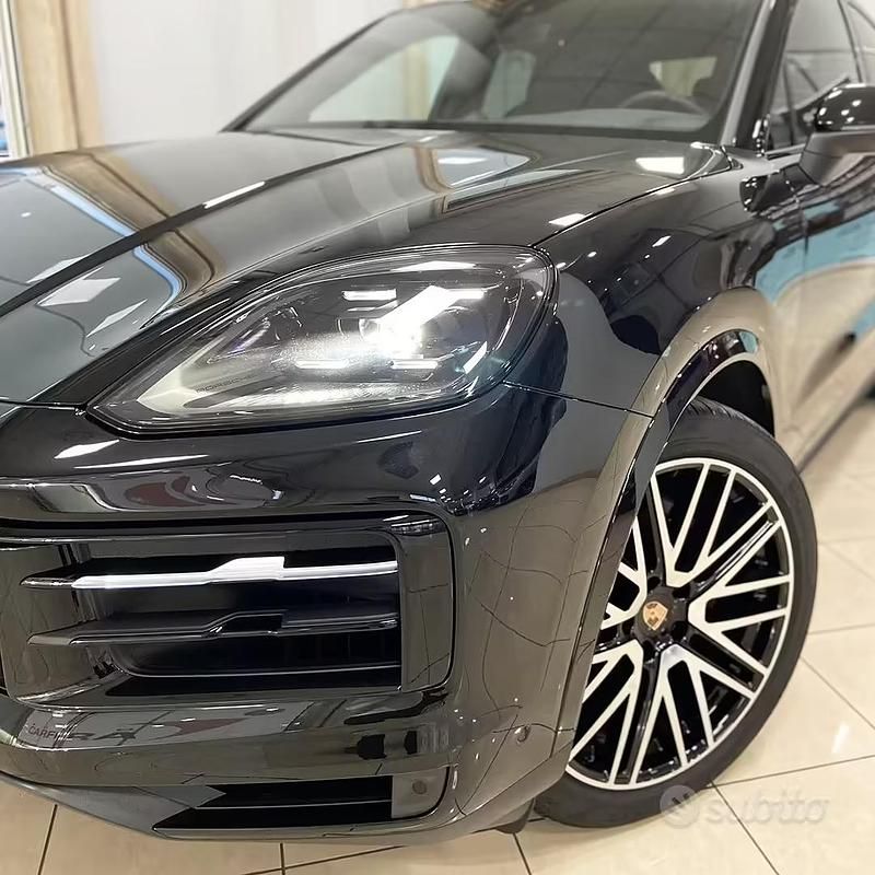 Nouvelle Porsche Cayenne 354 ch (260 kW) 2025 Noir SUV