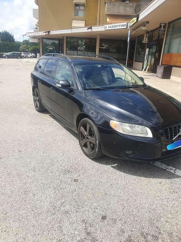 Usata 2008 Volvo V70 Summum Station wagon | 3500 € (Ottimo prezzo) - Immagine 1/4