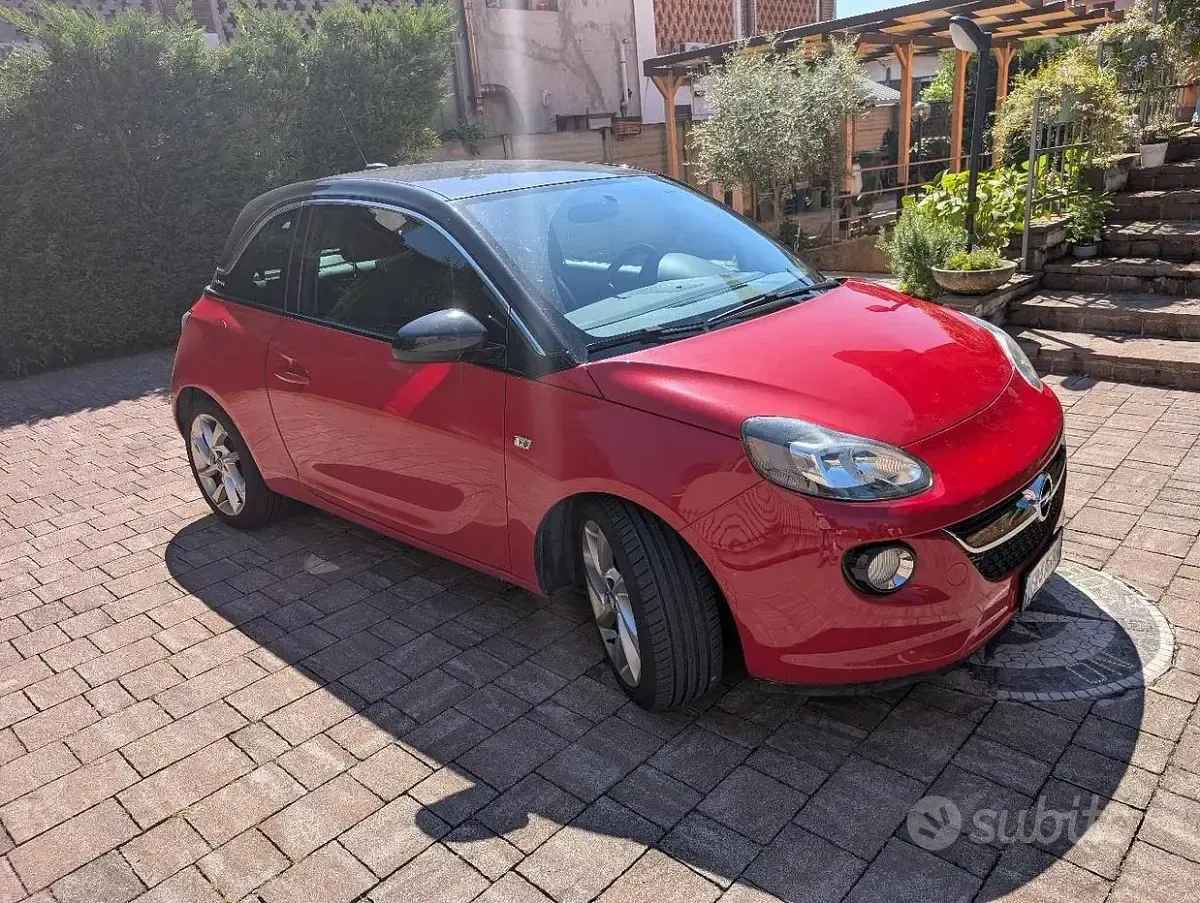 Usata Opel Adam 87 CV (63 kW) 2016 Utilitaria