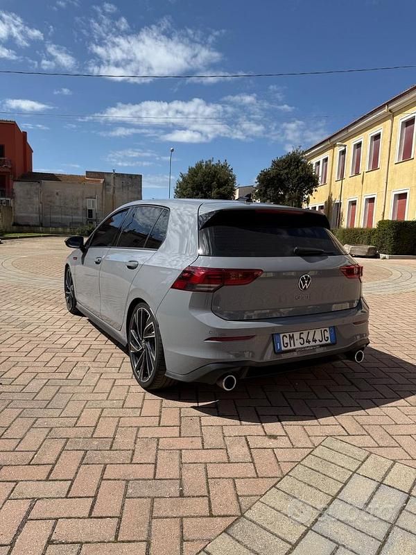 Usata VW Golf VIII GTI 245 CV (180 kW) 2021 Utilitaria