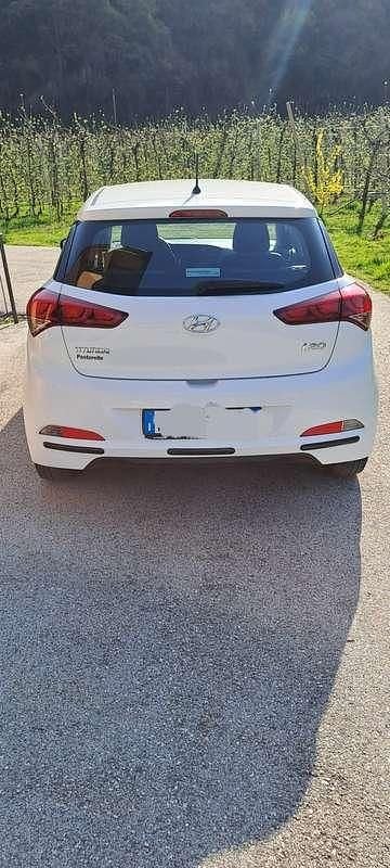 Usata Hyundai i20 Style 84 CV (61 kW) 2015 Utilitaria