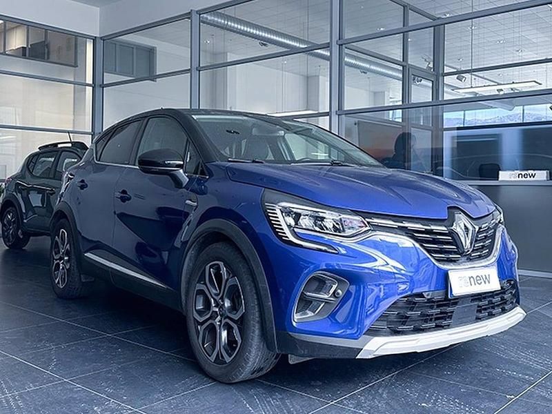 Usata Renault Captur Techno 143 CV (105 kW) 2023 Blu iron + tetto nero etoilé SUV