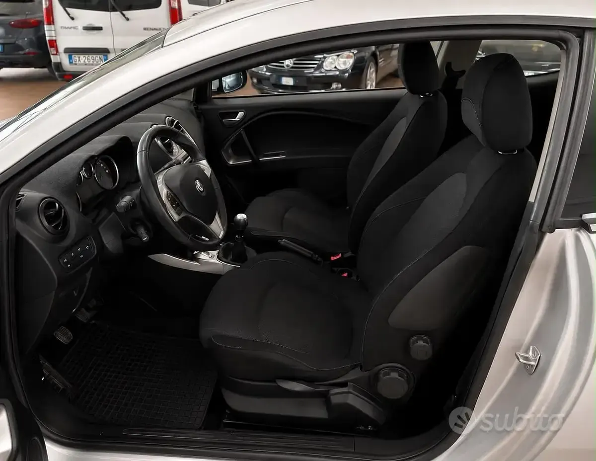 Usata Alfa Romeo MiTo Distinctive 95 CV (69 kW) 2010 Grigio Utilitaria