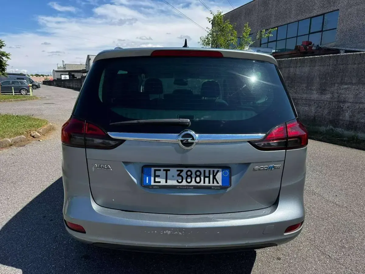 Usata Opel Zafira Tourer Cosmo 150 CV (110 kW) 2013 Blu/azzurro Monovolume