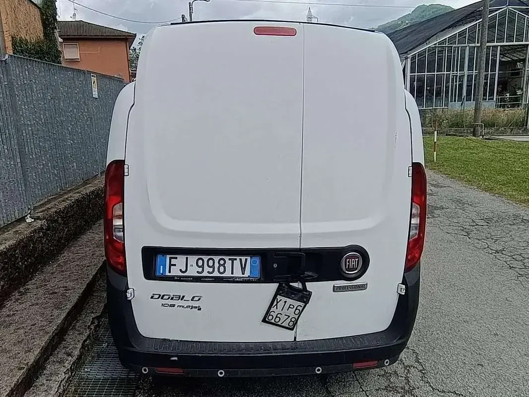 Usata Fiat Doblò Active 105 CV (77 kW) 2017 Bianco Monovolume